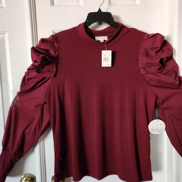 New top wine color  sz 2x - Picture 5 of 5